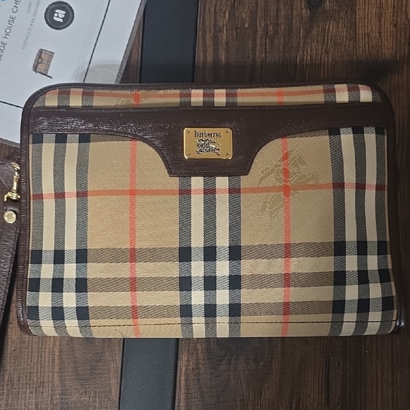 Burberry Clutch/wristlet - Picture 9 of 15